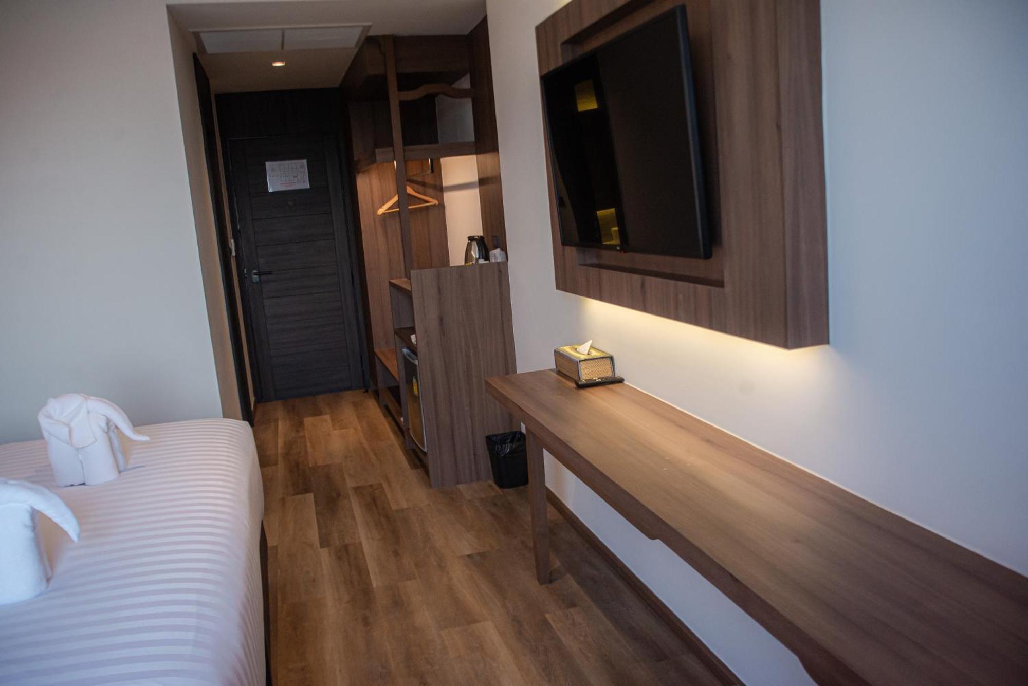 Sareeviengping Hotel Chiangmai เชียงใหม่ ภายนอก รูปภาพ